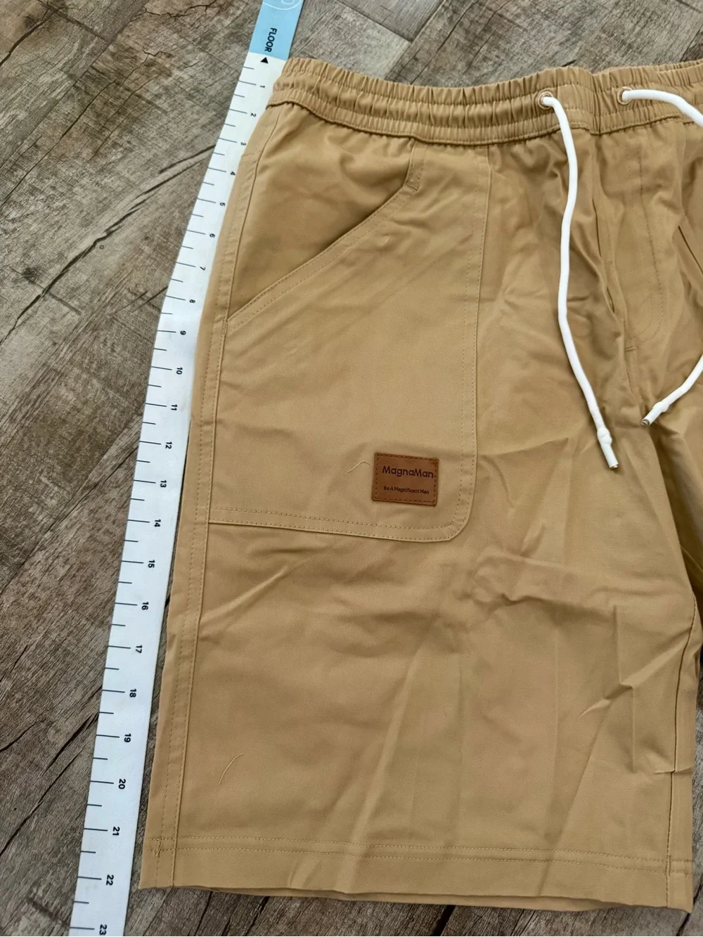 MagnaMan Mens Khaki Drawstring Shorts Large NWT Moisture Wicking Stretch